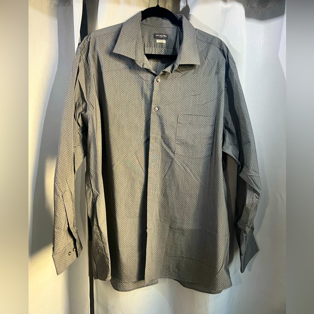 Van Heusen Flex Dress shirt. Dark Grey, 18 34/35 Men’s